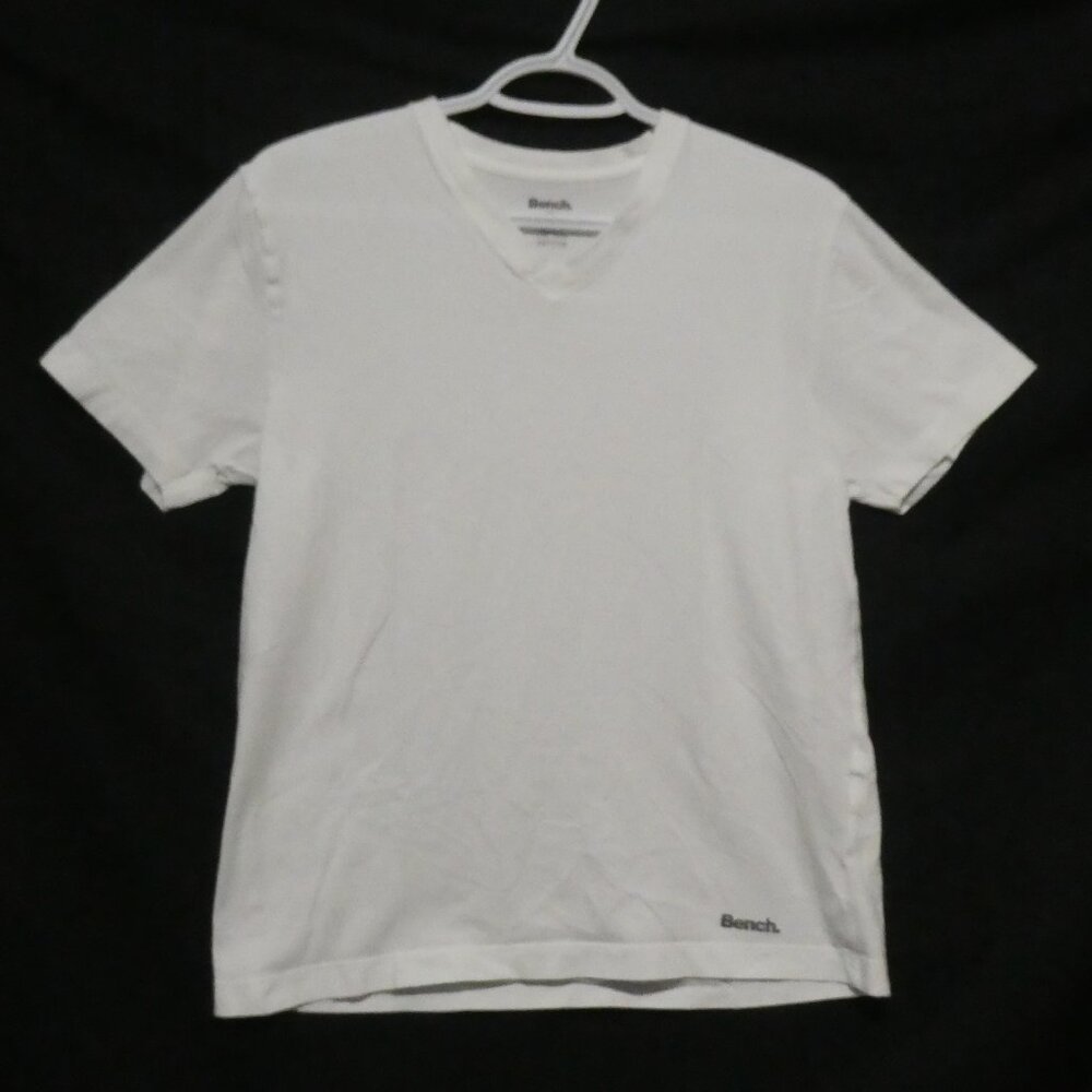 BENCH | small | White Short Sleeve V-Neck Tee - T-shirt | Bench print bottom